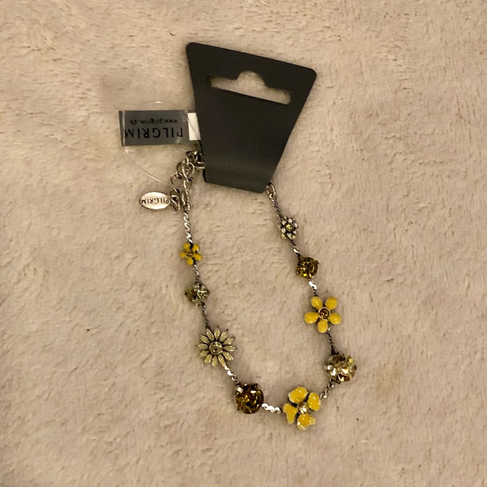 Pilgrim Danish Design Floral Bracelet NWT - Picture 2 of 3